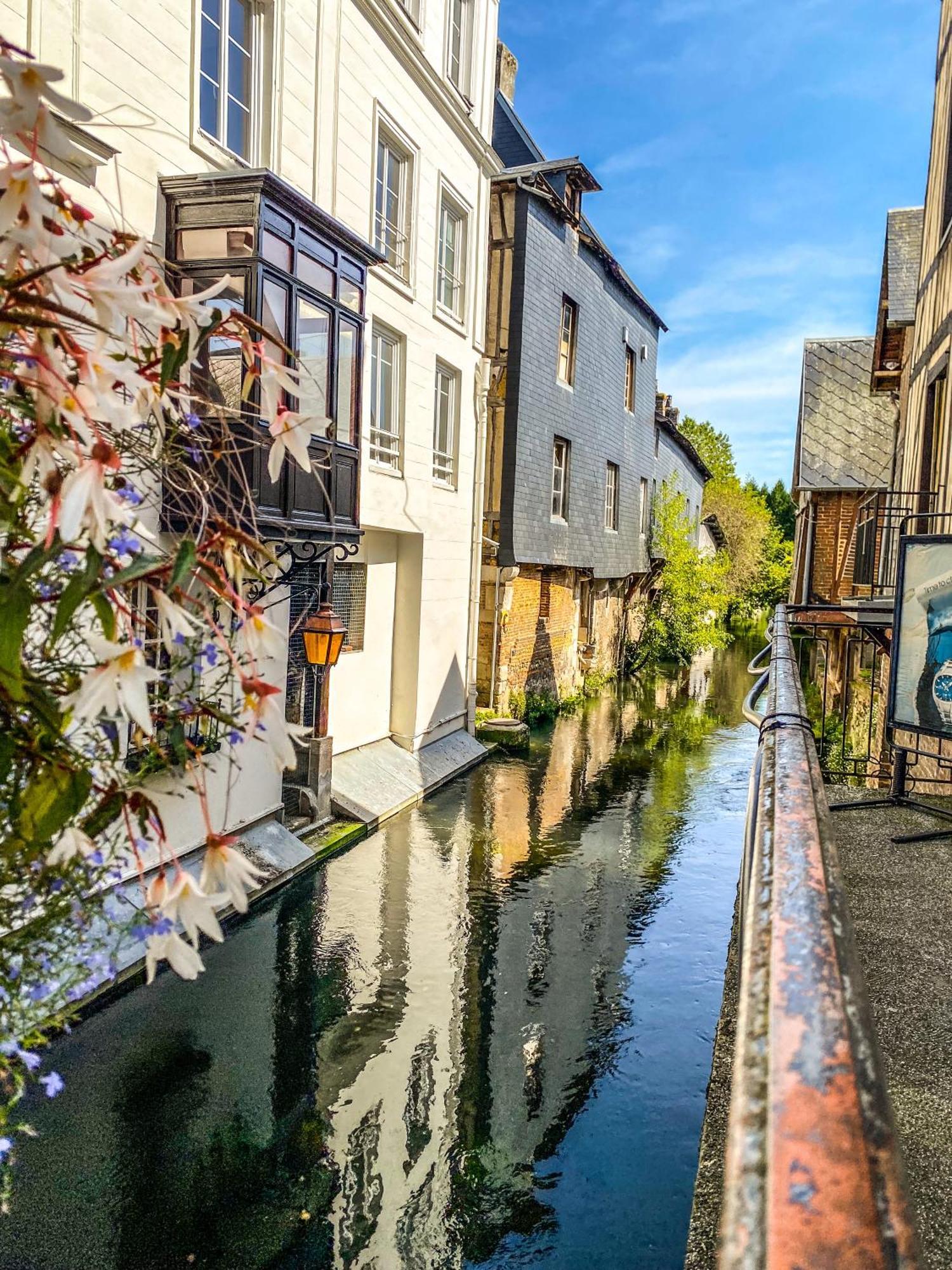 Ulysse By Kleidos - Charmant T2 Dans Le Centre De Pont-Audemer Exteriér fotografie